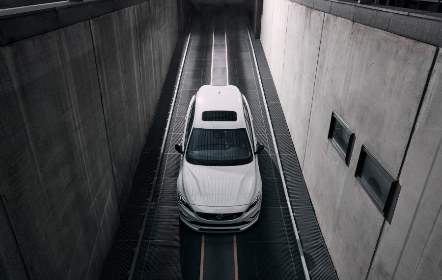  Volvo V60 Polestar 2017 года  (WW) (фото 20 из 45)